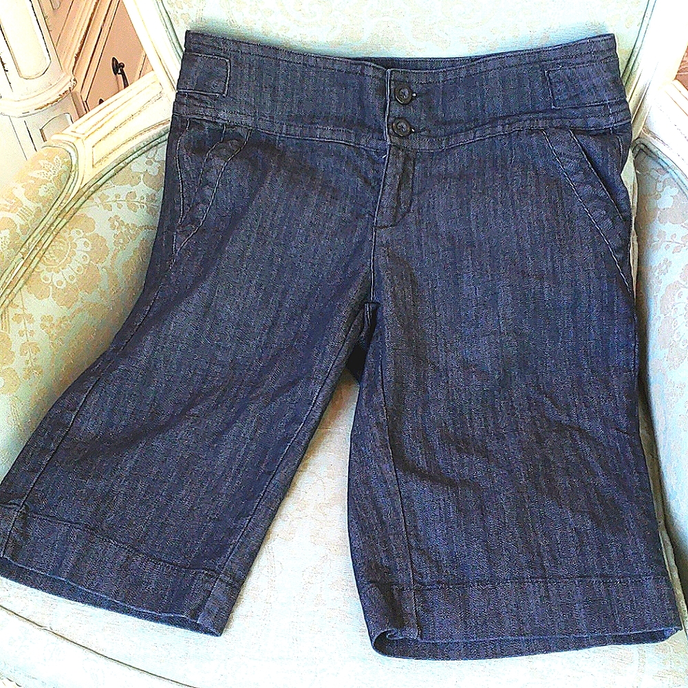 BOOM BOOM JEAN SHORTS